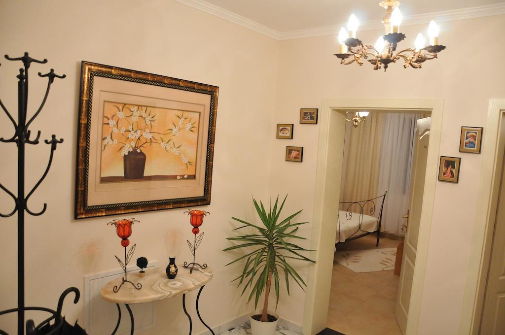 Royal Apartments Ni Eksteriør billede